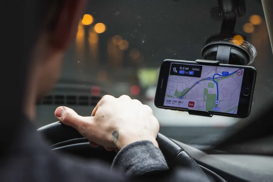 A Taxi Driver’s Guide to Navigation